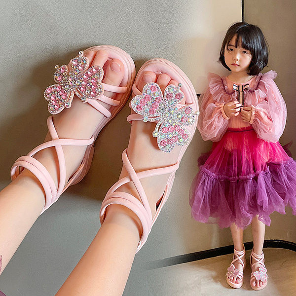 Сандали за момичета с пеперуда и декоративни камъни