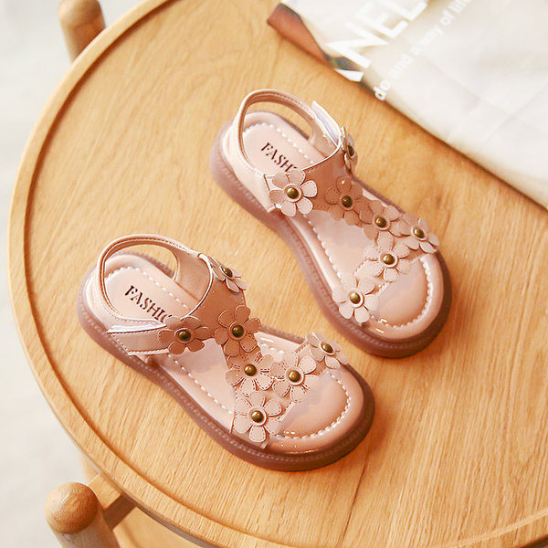 Кожени сандали за момичета с равна подметка и велкро закопчаване