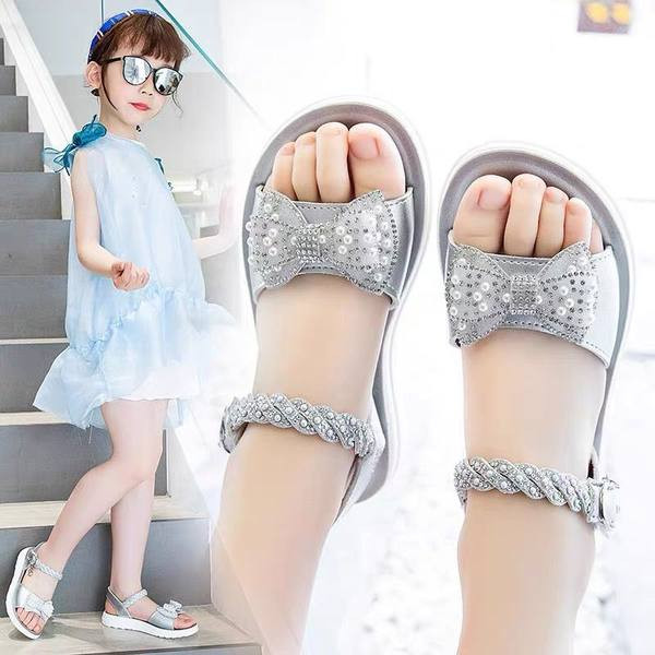 Стилни сандали за момичета с равна подметка камъни и перли