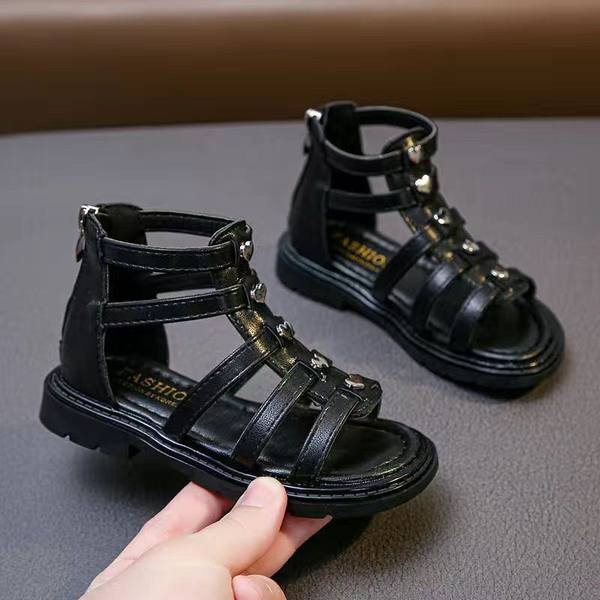 Детски сандали с нитове и равна подметка - четири цвята