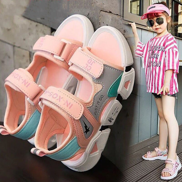 Кожени сандали с велкро лепенки и надпис за момичета 