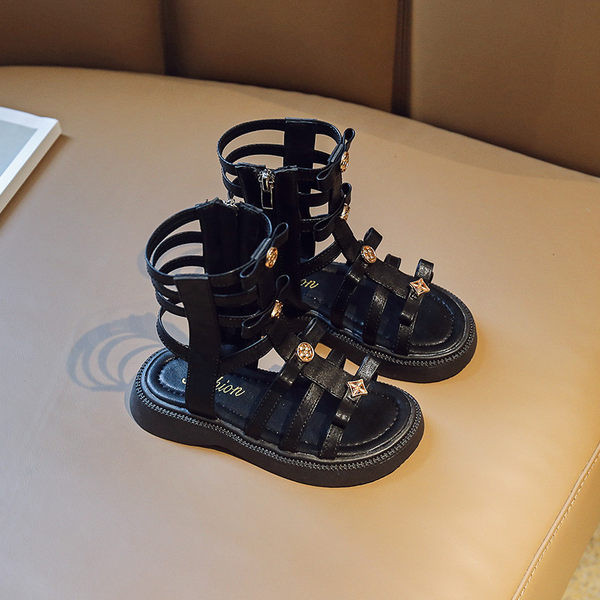 Ежедневни детски сандали с кожени каишки