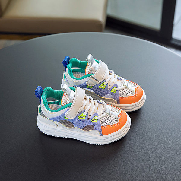 Dječje tenisice sa naljepnicama - četiri boje