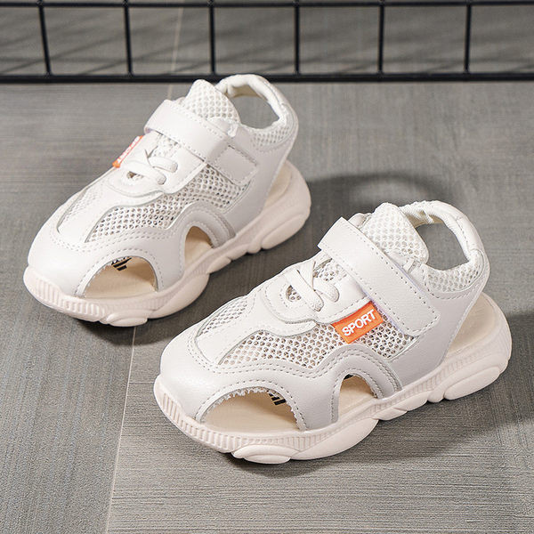 Детски сандали от мрежеста материя и затворени пръсти