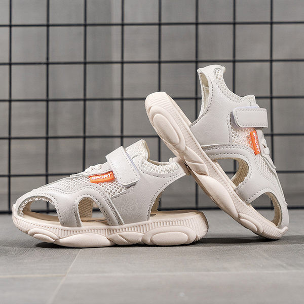 Детски сандали от мрежеста материя и затворени пръсти