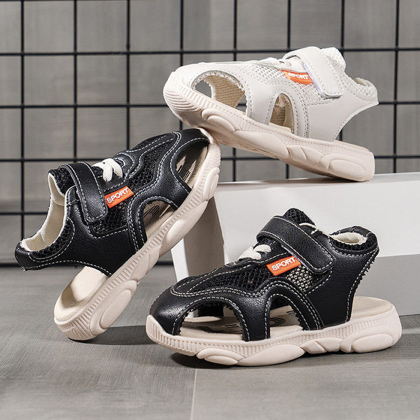 Детски сандали от мрежеста материя и затворени пръсти