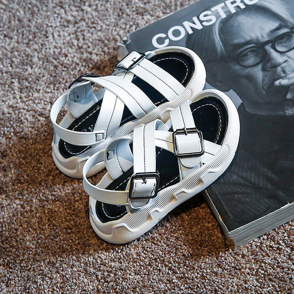 Sandale za dječake s križnim remenčićima i kopčama