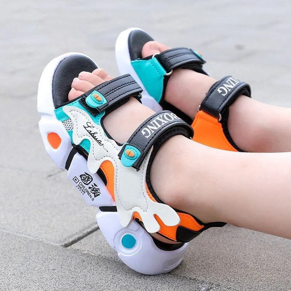 Sportske dječje sandale s čičak kopčanjem