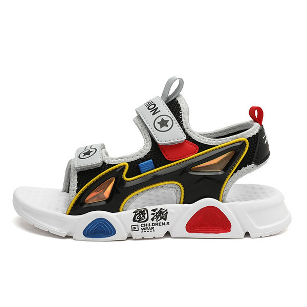 Детски сандали от мрежеста материя и груба подметка