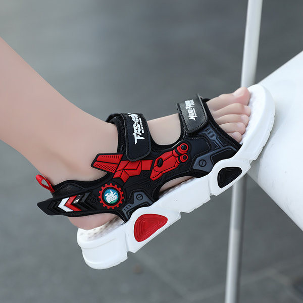 Детски сандали с гумирани елементи