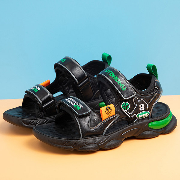 Нов модел сандали за момчета с груба подметка