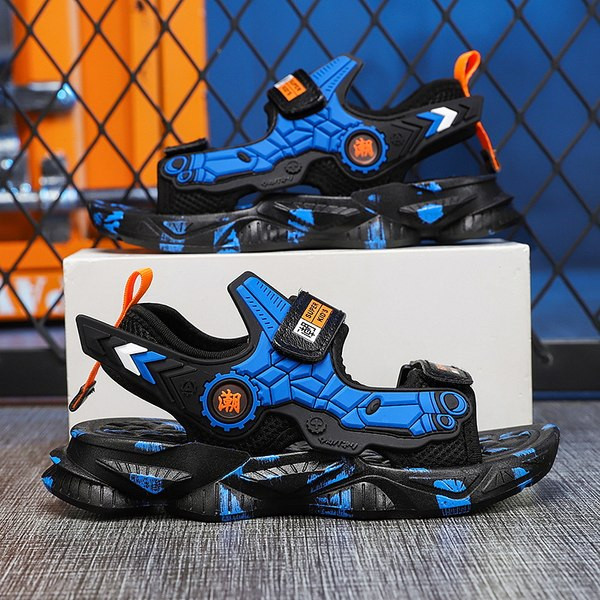 Детски сандали с лепенки в три цвята