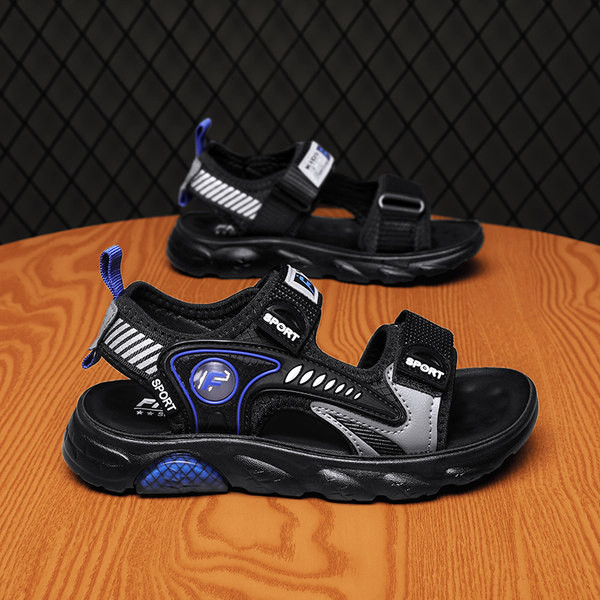 Детски сандали с лепенка в черен цвят 