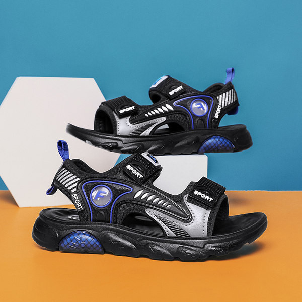 Детски сандали с лепенка в черен цвят 