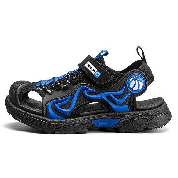 Kinnise varvaste ja kummielementidega laste sandaalid