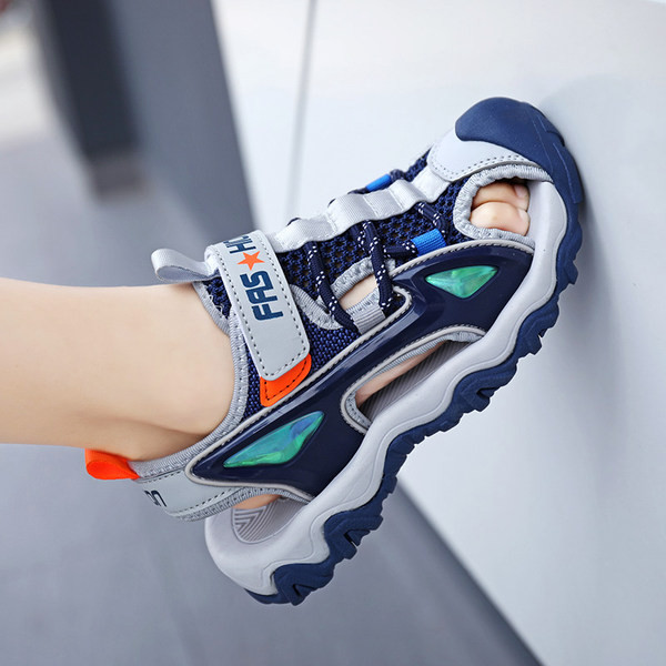 Ежедневни детски сандали с надпис и велкро закопчаване