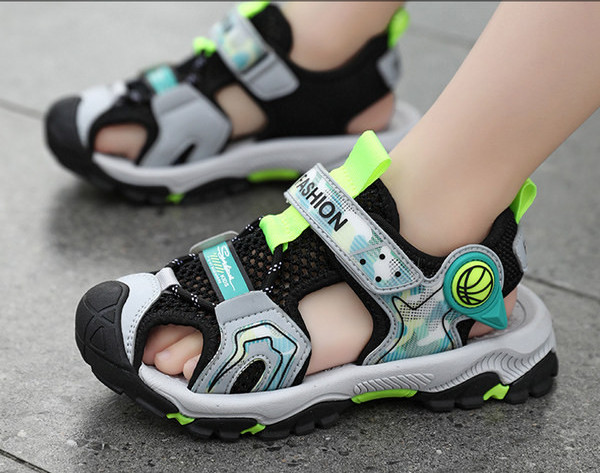 Детски сандали с надпис и лепенки - три цвята