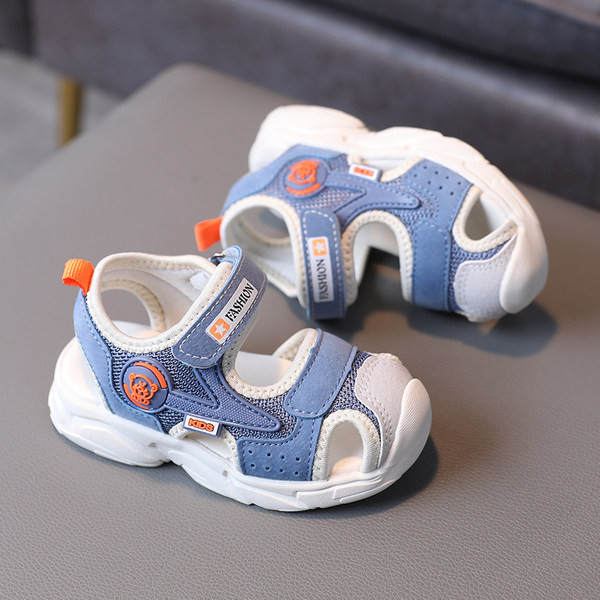 Детски сандали със закрити пръсти и мрежеста материя