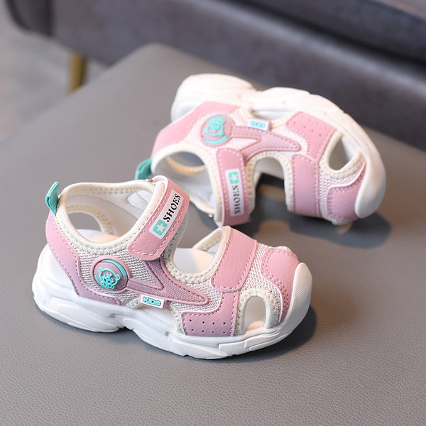 Детски сандали със закрити пръсти и мрежеста материя