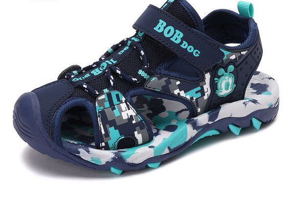 Сандали  за момче с лепенки и закрити пръсти