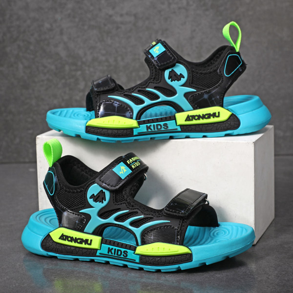 Нов модел детски сандали с лепенки в два цвята 