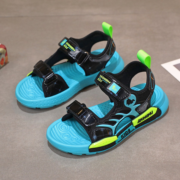 Нов модел детски сандали с лепенки в два цвята 