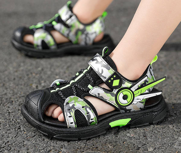 Детски сандали с лепенки в три цвята