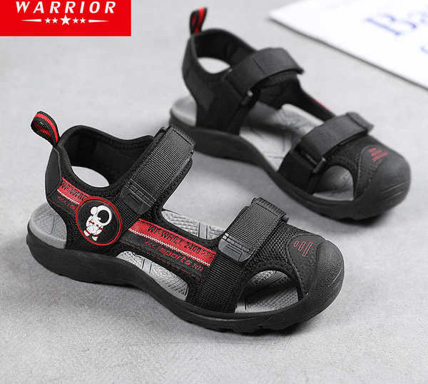 Сандали за момче с текстилни каишки и затворени пръсти