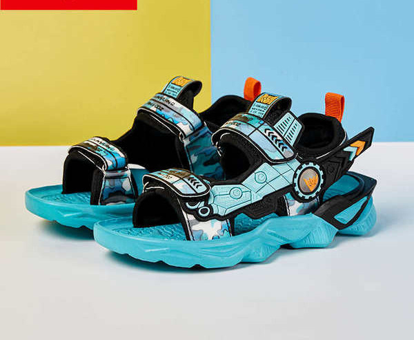 Детски цветни сандали с лепенки в три цвята