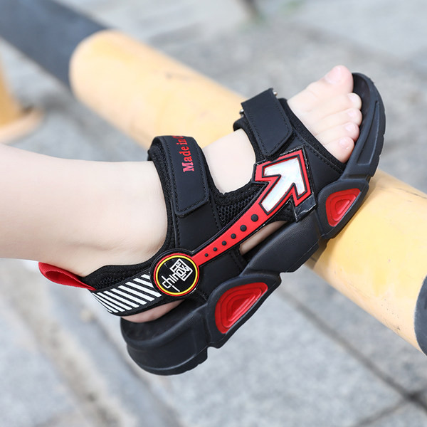 Spordi- ja vabaaja sandaalid takjapaelaga