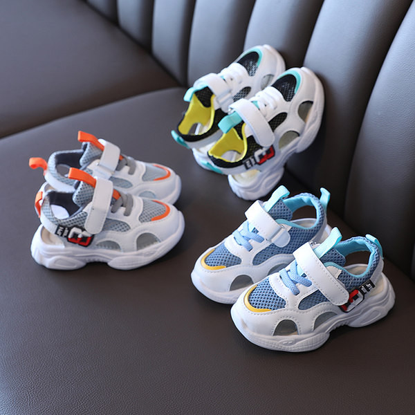 Casual παιδικά σανδάλια με έμβλημα για αγόρια