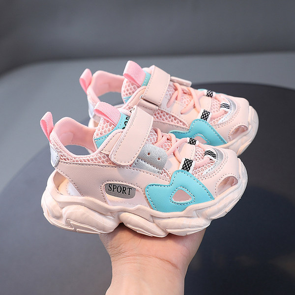 Dječje sandale od mrežaste tkanine i tenisice od eko kože