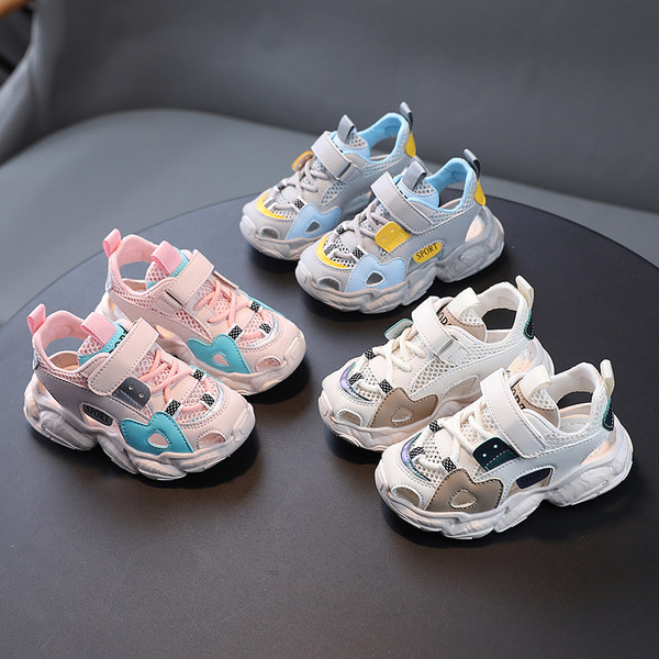 Dječje sandale od mrežaste tkanine i tenisice od eko kože