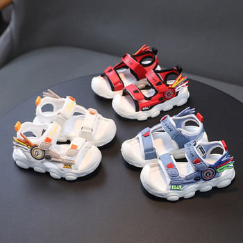 Детски сандали с лепенки в три цвята подходящи за момчета 