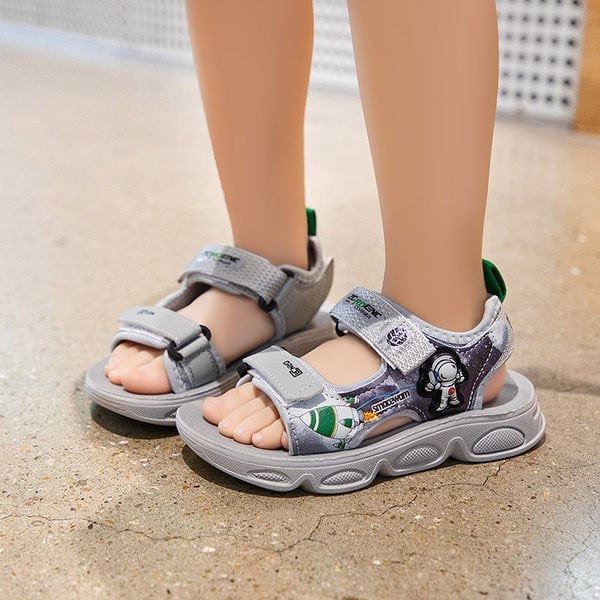 Нов модел сандали за момчета с груба подметка и гумирани елементи