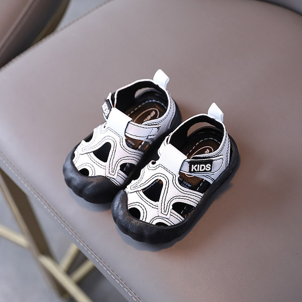 Παιδικά σανδάλια με λαστιχένια σόλα