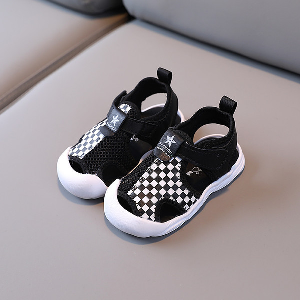 Καρό σανδάλια από ύφασμα με  λουράκια βελκρό