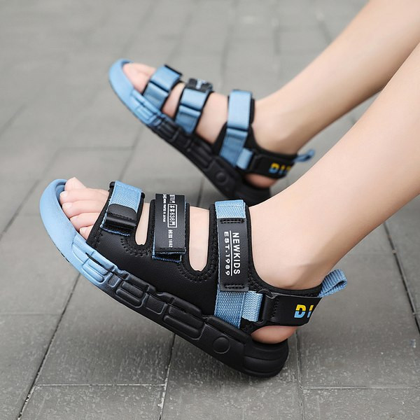 Műbőr fiú szandál tépőzárral