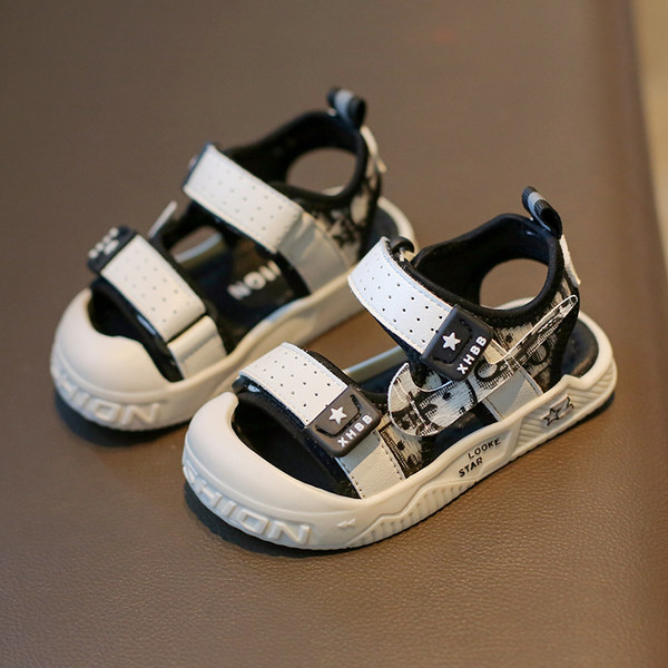 Lapos talpú gyerek sportszandál