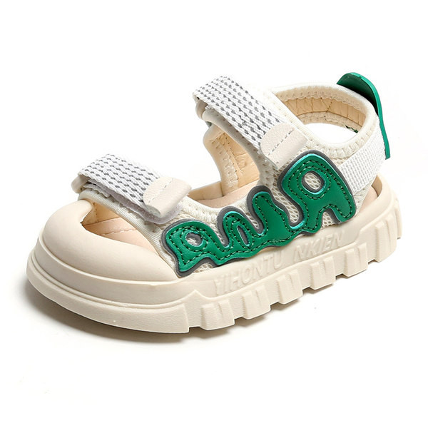 Hímzett hétköznapi gyerekszandál fiúknak