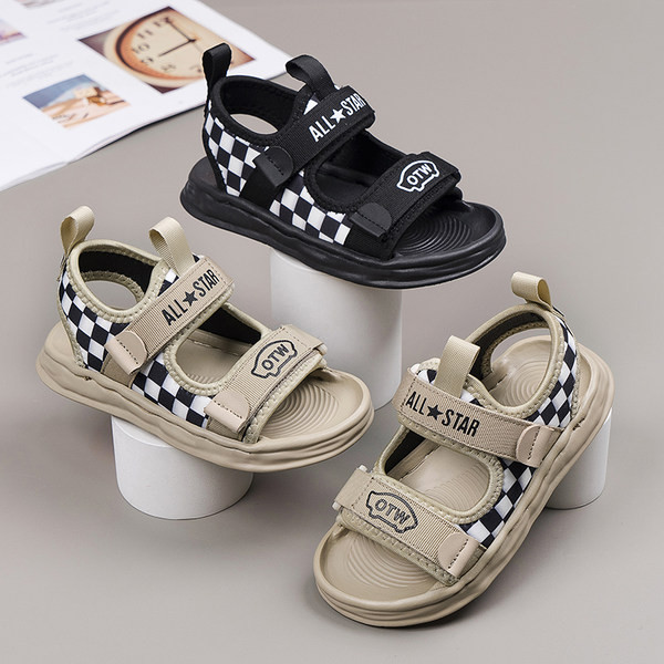 Kockás gyerekszandál tépőzárral