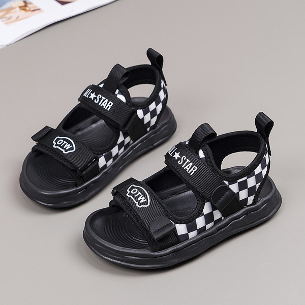 Kockás gyerekszandál tépőzárral