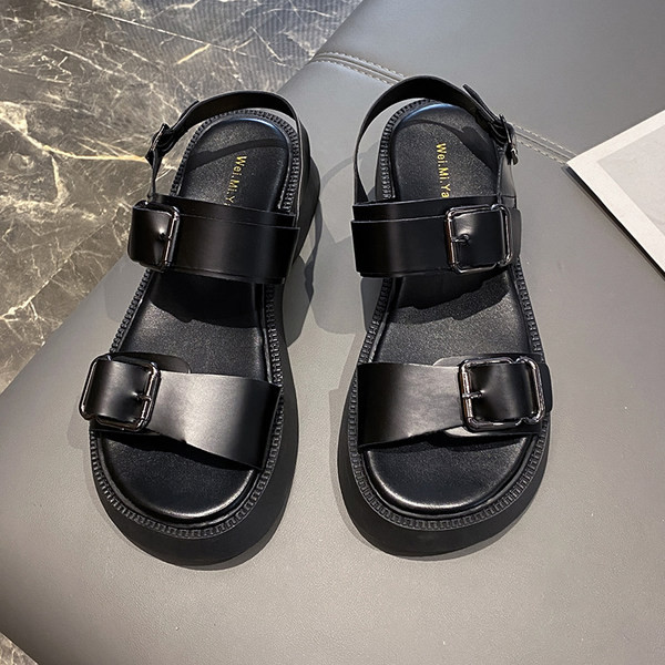 Új modell nyári bőr szandál csattal - fehér és fekete