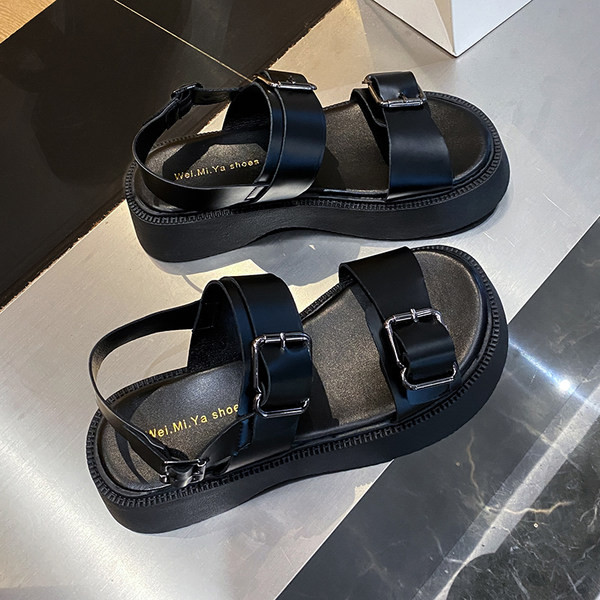 Új modell nyári bőr szandál csattal - fehér és fekete