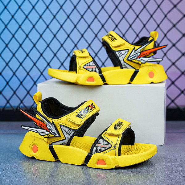 Modern fiú szandál tépőzárral és rátéttel