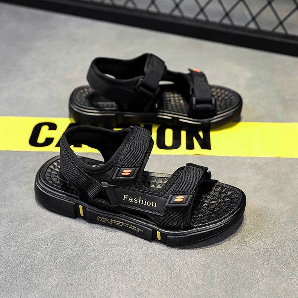 Textil szandál fiúknak lapos talppal, felirattal