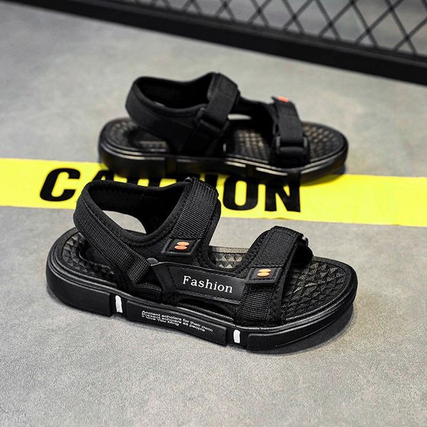 Textil szandál fiúknak lapos talppal, felirattal