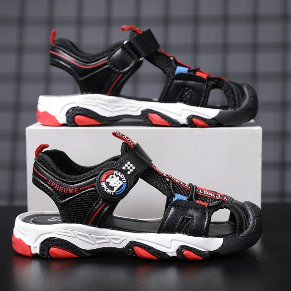 Hálós sportszandál fiúknak felirattal