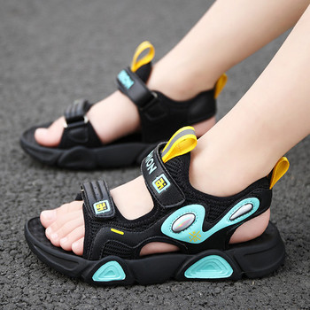 Нов модел сандали за момчета с равна подметка и велкро лепенки с надпис