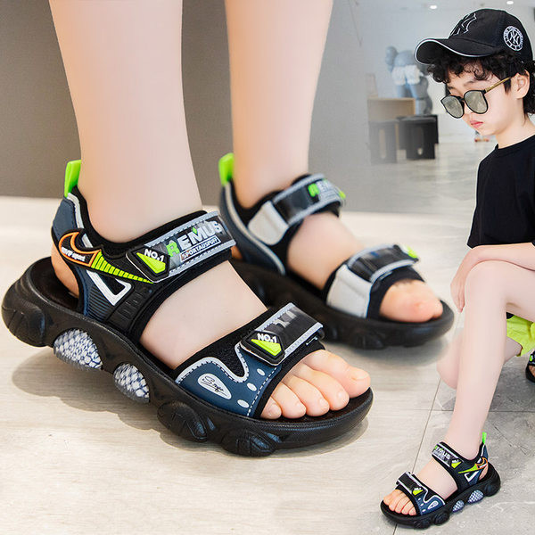 Nyári fiú szandál felirattal, durva talppal